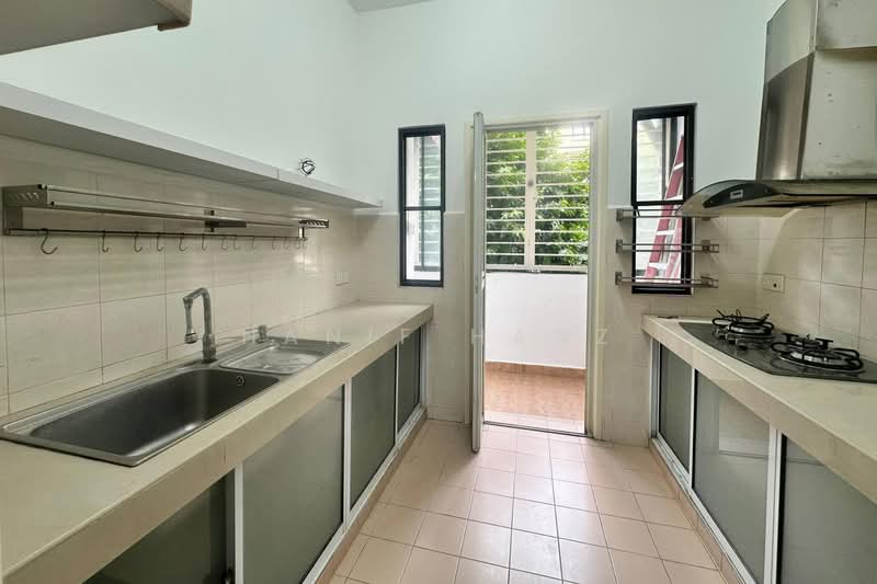 Townhouse for Sale in Ampang Jaya (Ampang) - Hanif Hanz - Kitchen - PropertyGuru.com.my