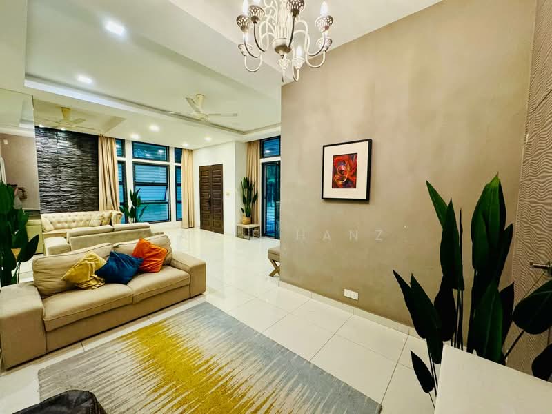 Rumah Berkembar untuk Dijual di Bukit Jelutong (Shah Alam) - Hanif Hanz - Living Room - PropertyGuru.com.my