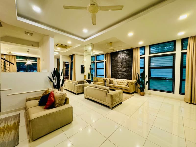 Rumah Berkembar untuk Dijual di Bukit Jelutong (Shah Alam) - Hanif Hanz - Living Room - PropertyGuru.com.my