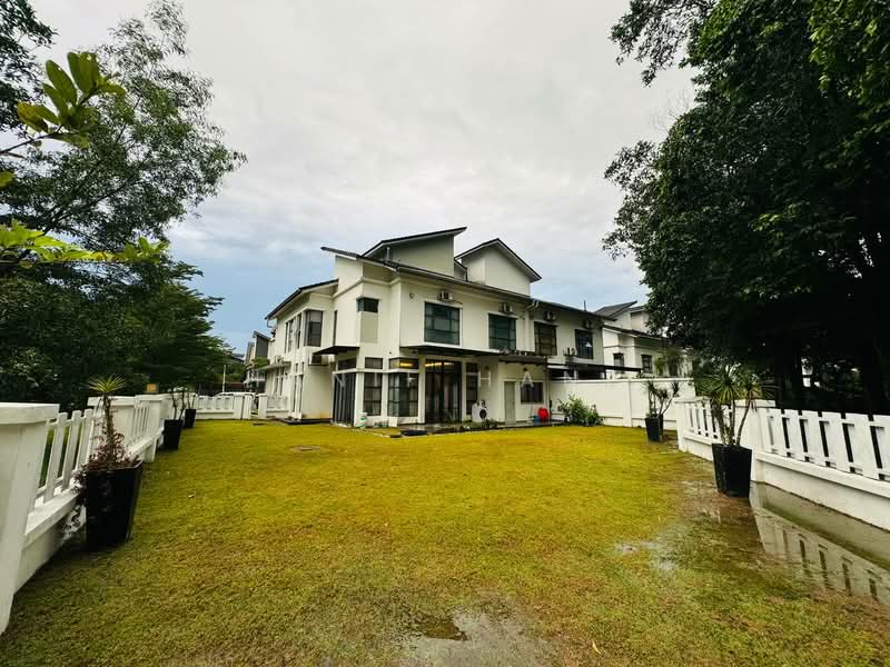 Rumah Berkembar untuk Dijual di Bukit Jelutong (Shah Alam) - Hanif Hanz - Exterior - PropertyGuru.com.my