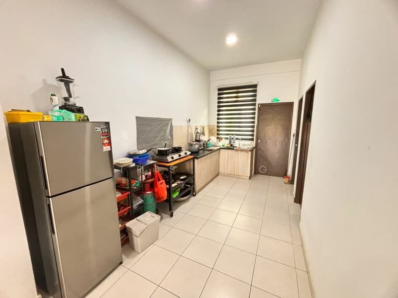 3-storey Terraced House for Sale in Taman Kundang Jaya (Rawang) - Tris Jong - Kitchen - PropertyGuru.com.my