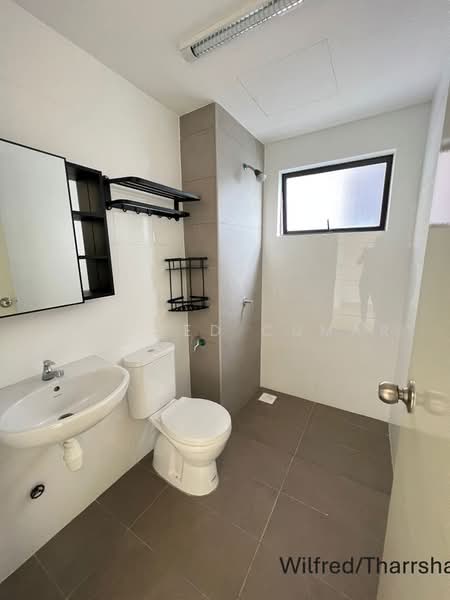 Kondominium untuk Disewa di Akoya Residence - Wilfred Cumar - Bathroom - PropertyGuru.com.my