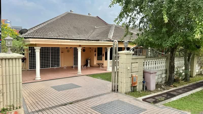Semi-Detached House for Sale in Seksyen 4 (Petaling Jaya) - Prem Kumar - Exterior - PropertyGuru.com.my