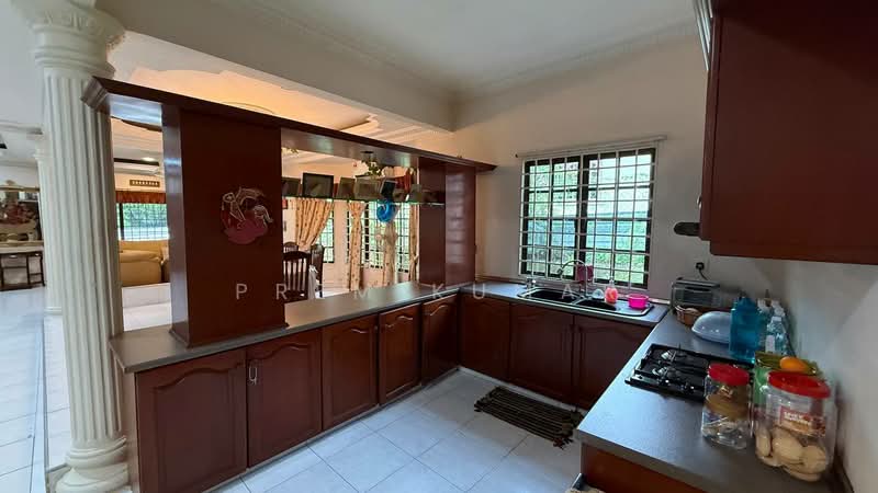 Semi-Detached House for Sale in Seksyen 4 (Petaling Jaya) - Prem Kumar - Kitchen - PropertyGuru.com.my