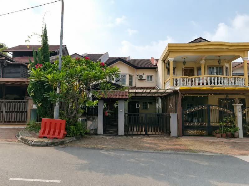 Terraced House for Sale in Shah Alam (Selangor) - Farah Dina - Exterior - PropertyGuru.com.my