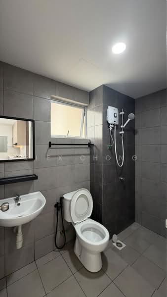 Kondominium untuk Disewa di Residensi Sateria - Alex Chong - Bathroom - PropertyGuru.com.my