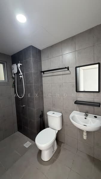 Kondominium untuk Disewa di Residensi Sateria - Alex Chong - Bathroom - PropertyGuru.com.my