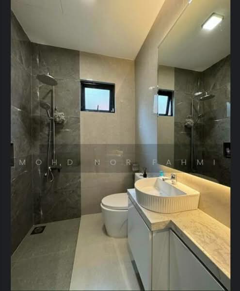 Bungalow for Sale in Ampang Jaya (Ampang) - Mohd Nor Fahmi - Bathroom - PropertyGuru.com.my