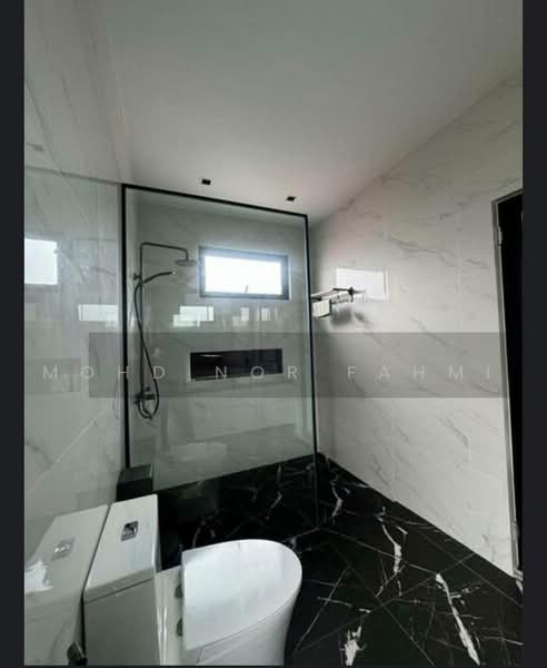 Bungalow for Sale in Ampang Jaya (Ampang) - Mohd Nor Fahmi - Bathroom - PropertyGuru.com.my