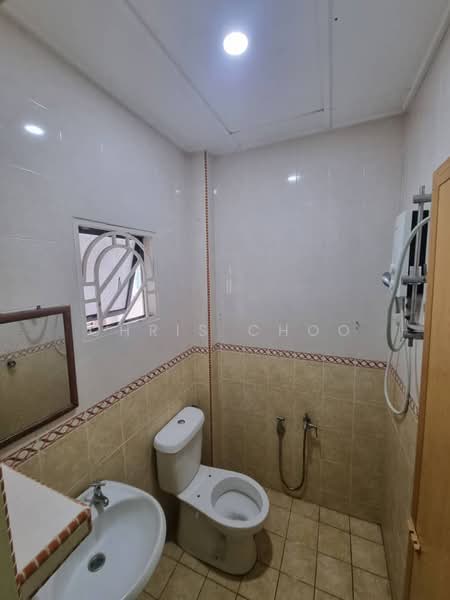 Rumah Teres 2 Tingkat untuk Dijual di Taman Bukit Permai (Ampang) - Chris Choo - Bathroom - PropertyGuru.com.my