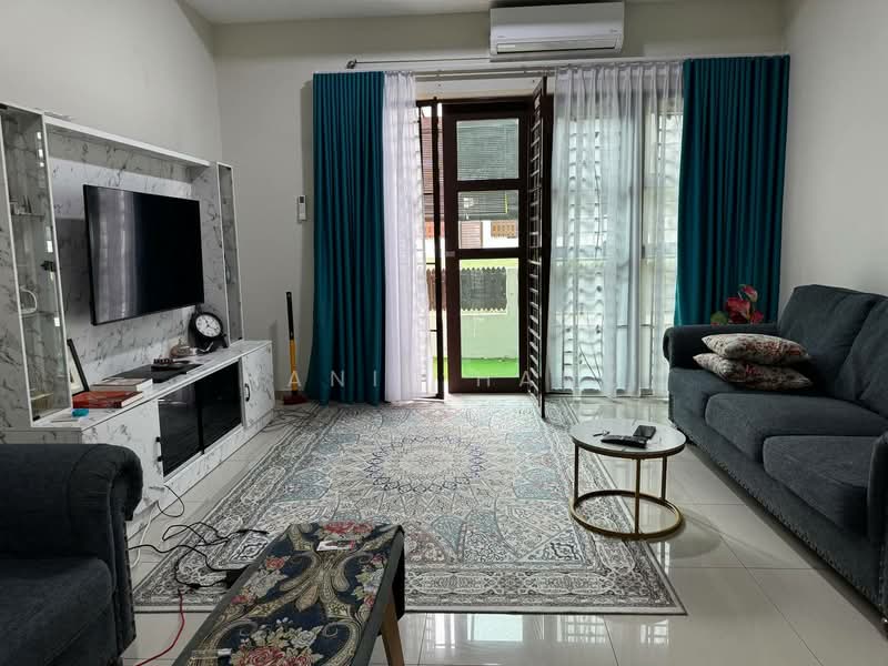 Townhouse for Sale in Bandar Tun Hussein Onn (Cheras) - Hanif Hanz - Living Room - PropertyGuru.com.my
