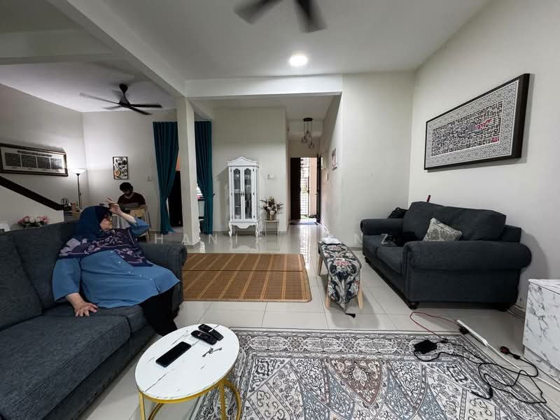 Townhouse for Sale in Bandar Tun Hussein Onn (Cheras) - Hanif Hanz - Living Room - PropertyGuru.com.my