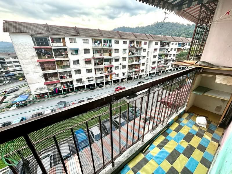 Flat for Sale at Taman Mulia Jaya - Azli Ibrahim - Balcony - PropertyGuru.com.my