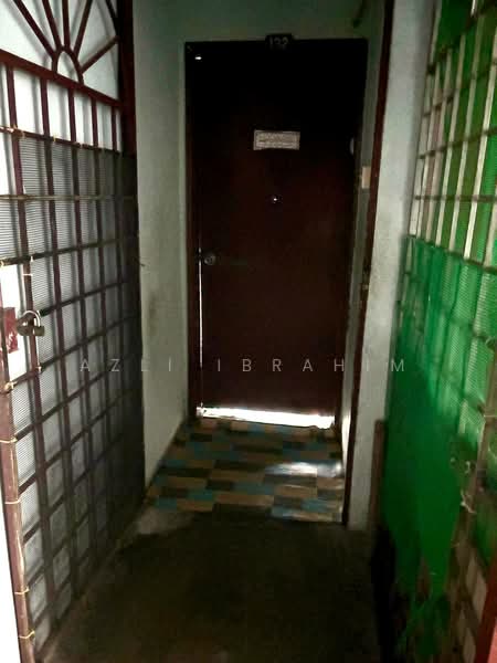 Flat for Sale at Taman Mulia Jaya - Azli Ibrahim - Entrance - PropertyGuru.com.my