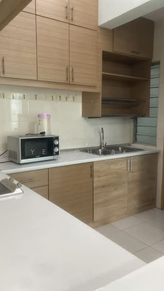 Servis Apartment untuk Dijual di E-Tiara - Yee Cheak Chen - Kitchen - PropertyGuru.com.my