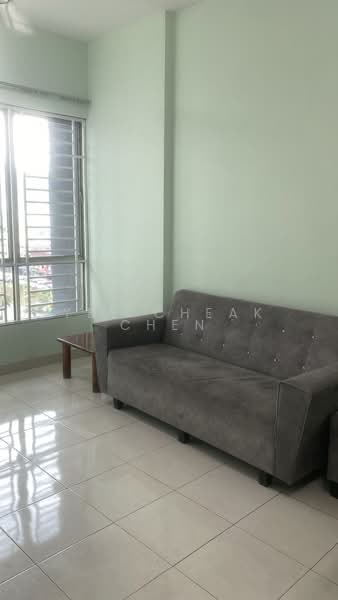 Servis Apartment untuk Dijual di E-Tiara - Yee Cheak Chen - Living Room - PropertyGuru.com.my