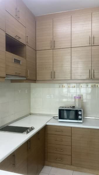 Servis Apartment untuk Dijual di E-Tiara - Yee Cheak Chen - Kitchen - PropertyGuru.com.my