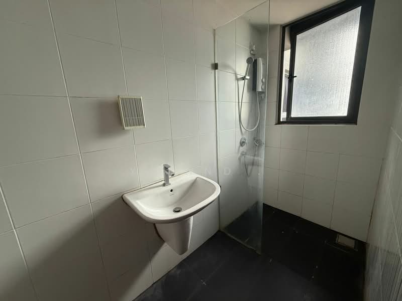 Service Residence for Sale at V@SUMMERPLACE - Yoland . - Bathroom - PropertyGuru.com.my