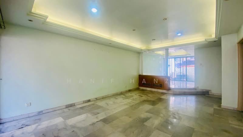 Rumah Teres 2 Tingkat untuk Dijual di Ulu Kelang (Selangor) - Hanif Hanz - Living Room - PropertyGuru.com.my