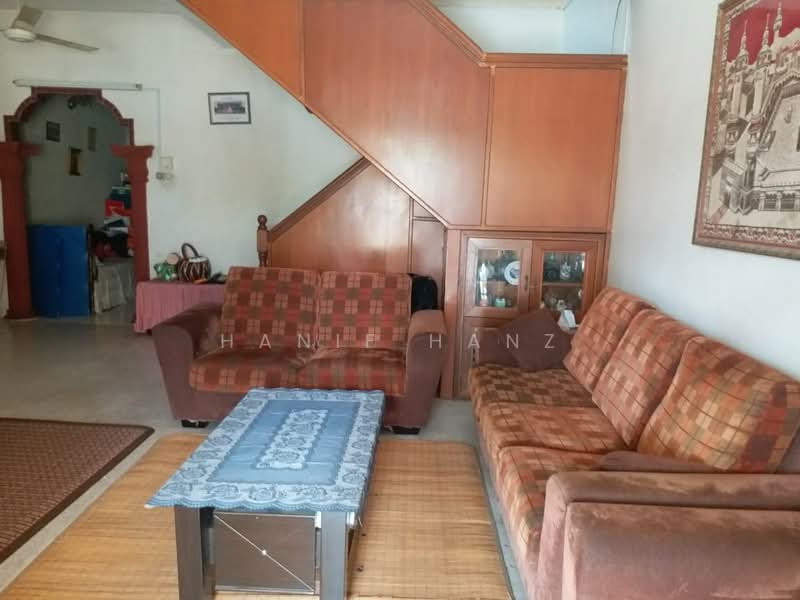 Rumah Teres 2 Tingkat untuk Dijual di Ampang (Selangor) - Hanif Hanz - Living Room - PropertyGuru.com.my