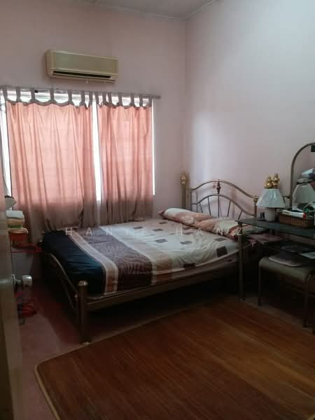 Rumah Teres 2 Tingkat untuk Dijual di Ampang (Selangor) - Hanif Hanz - Bedroom - PropertyGuru.com.my