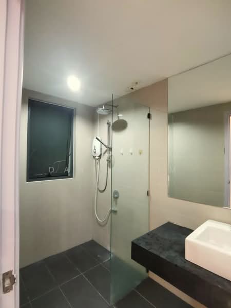 Kondominium untuk Dijual di Altitude 236 - Danilo Lim - Bathroom - PropertyGuru.com.my