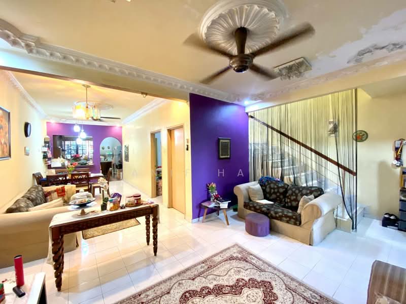 Pangsapuri untuk Dijual di Taman Desa Batu Caves - Hanif Hanz - Living Room - PropertyGuru.com.my