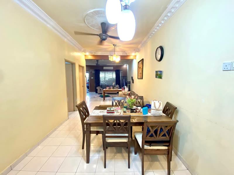 Pangsapuri untuk Dijual di Taman Desa Batu Caves - Hanif Hanz - Dining Room - PropertyGuru.com.my