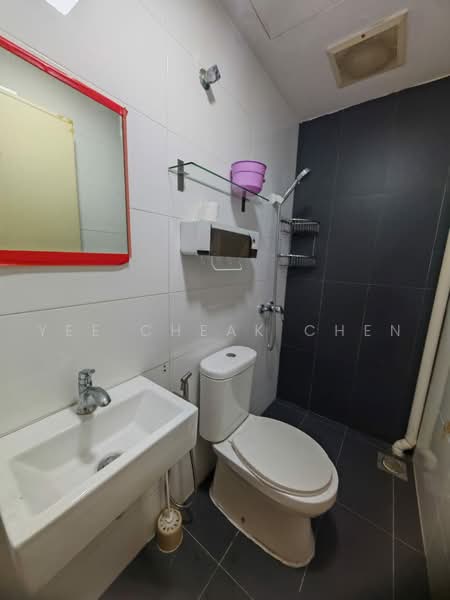 1.5-storey Terraced House for Sale in Usj 3 (Subang Jaya) - Yee Cheak Chen - Bathroom - PropertyGuru.com.my