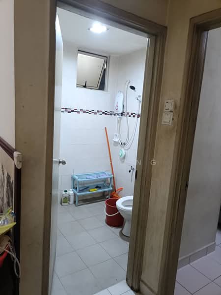 Service Residence for Sale at Fortune Avenue - JK Leong - Bathroom - PropertyGuru.com.my