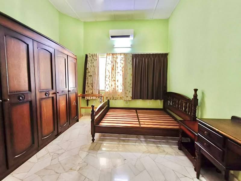Rumah Teres 1-Tingkat untuk Dijual di Taman Tun Dr Ismail (Kuala Lumpur) - Sa'a Nordin - Bedroom - PropertyGuru.com.my