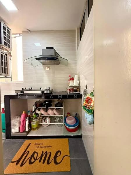 Pangsapuri untuk Dijual di Pangsapuri Persiaran Tanjung - Benjamin Ong - Kitchen - PropertyGuru.com.my