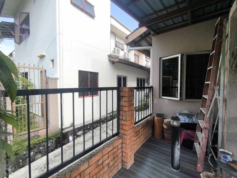 Rumah Teres 2 Tingkat untuk Dijual di Sungai Long (Bandar Sungai Long) - Rizal Razak - PropertyGuru.com.my