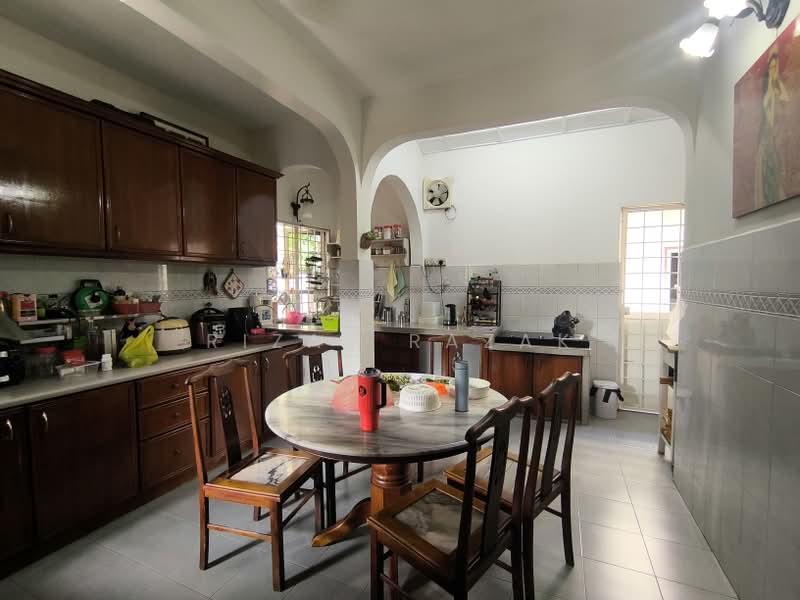 Rumah Teres 2 Tingkat untuk Dijual di Sungai Long (Bandar Sungai Long) - Rizal Razak - PropertyGuru.com.my