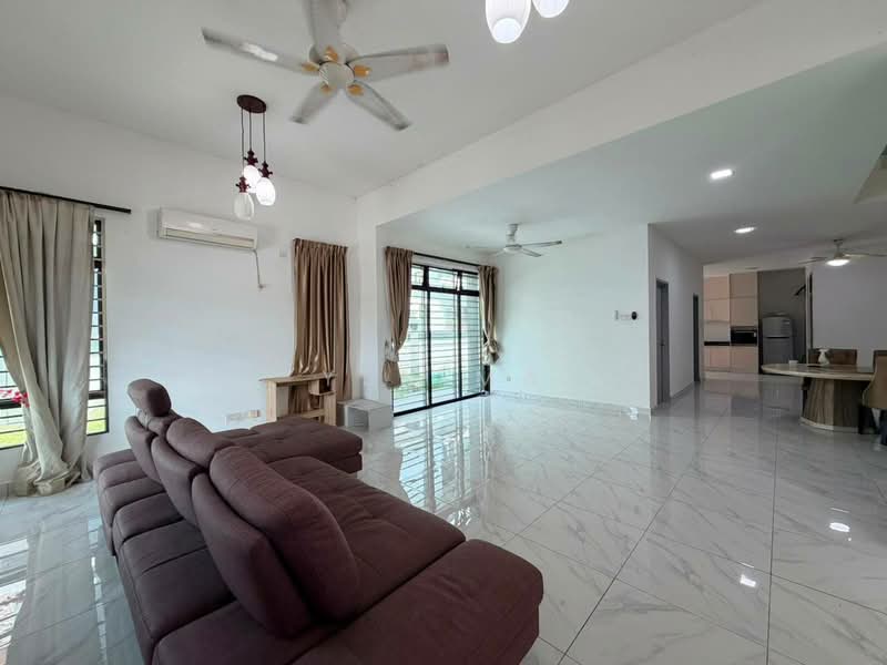 Cluster House for Sale in Taman Nusa Bestari (Iskandar Puteri (Nusajaya)) - Yen Ma - Living Room - PropertyGuru.com.my