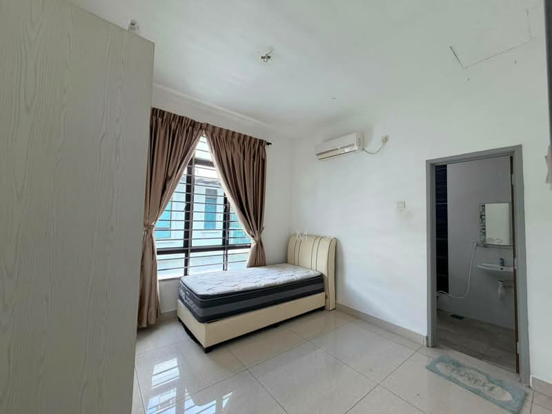 Cluster House for Sale in Taman Nusa Bestari (Iskandar Puteri (Nusajaya)) - Yen Ma - Bedroom - PropertyGuru.com.my