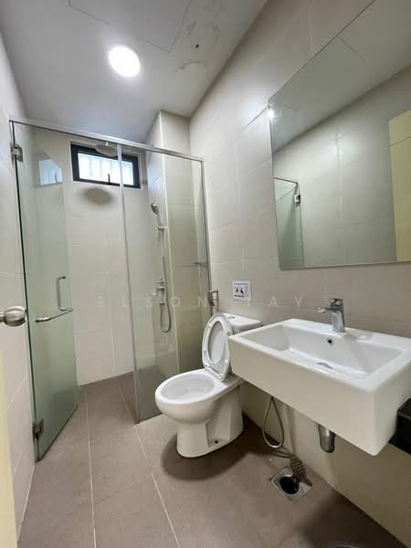 Servis Apartment untuk Disewa di Atlantis Residences (Pangsapuri Atlantis Kota Syahbandar) - Elson Tay - Bathroom - PropertyGuru.com.my