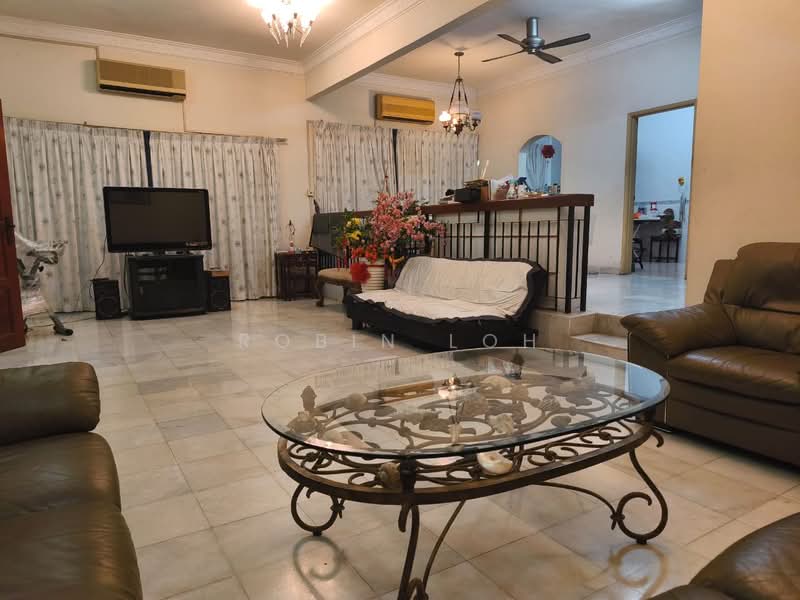 Rumah Berkembar untuk Dijual di U8, Taman Bukit Jelutong (Shah Alam) - Robin Loh - PropertyGuru.com.my