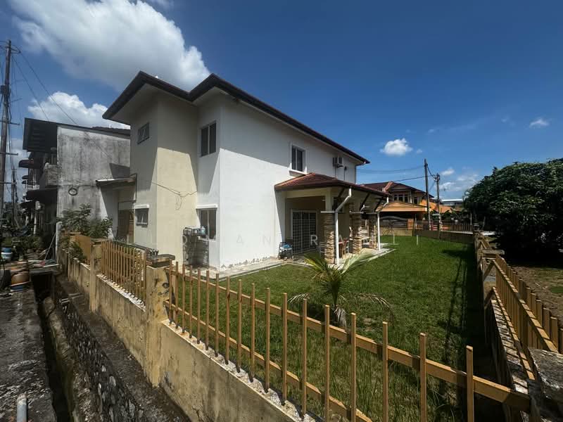2-storey Terraced House for Sale in Taman Pelangi Semenyih (Semenyih) - Luqman Ramli - Exterior - PropertyGuru.com.my