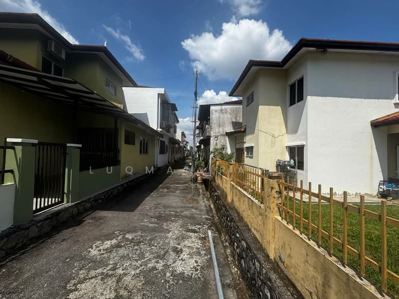2-storey Terraced House for Sale in Taman Pelangi Semenyih (Semenyih) - Luqman Ramli - Exterior - PropertyGuru.com.my