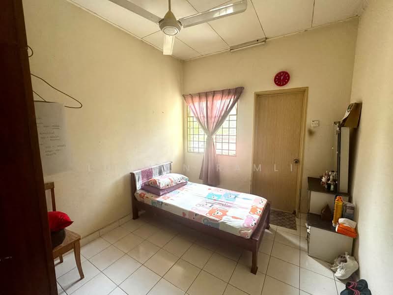 2-storey Terraced House for Sale in Taman Pelangi Semenyih (Semenyih) - Luqman Ramli - Bedroom - PropertyGuru.com.my