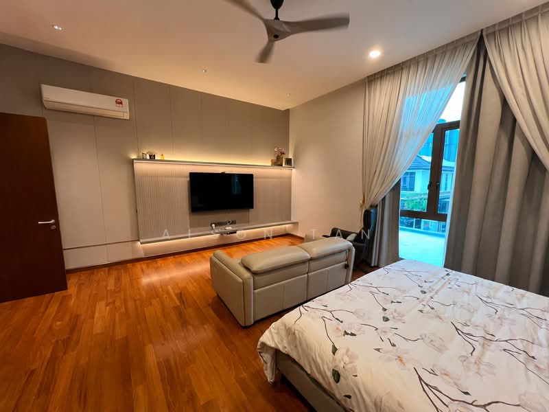 Bungalow House for Sale in Setia Alam (Selangor) - Alson Tan - Living Room - PropertyGuru.com.my