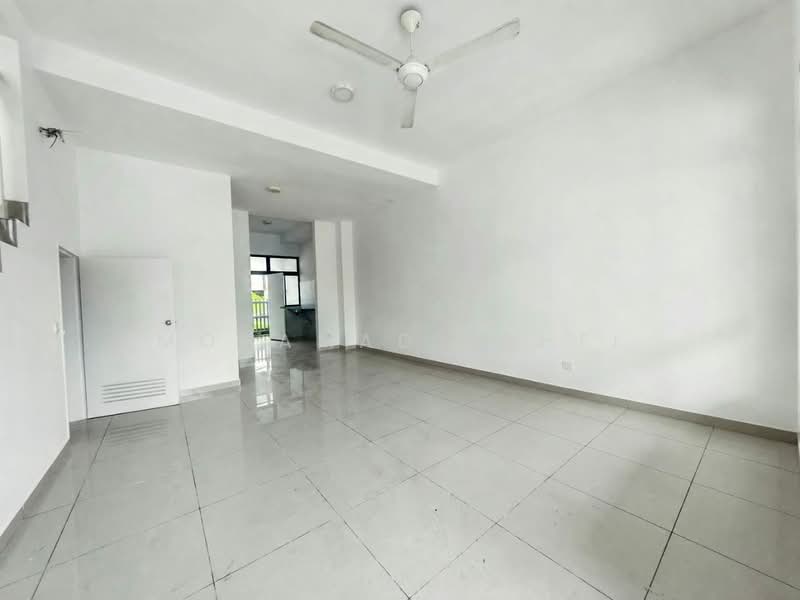 Rumah Teres 2 Tingkat untuk Dijual di Kota Masai (Pasir Gudang) - Mohamad Rahfi - Living Room - PropertyGuru.com.my