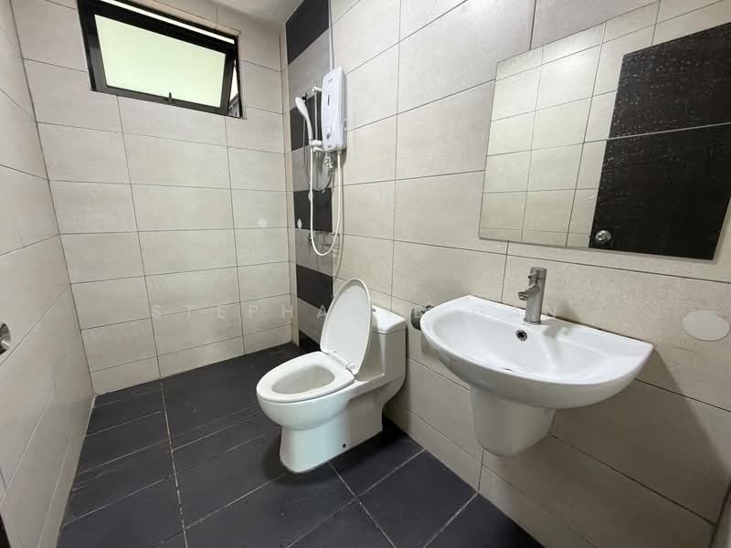 Service Residence for Rent at Molek Regency - Stephanie Gan - Bathroom - PropertyGuru.com.my