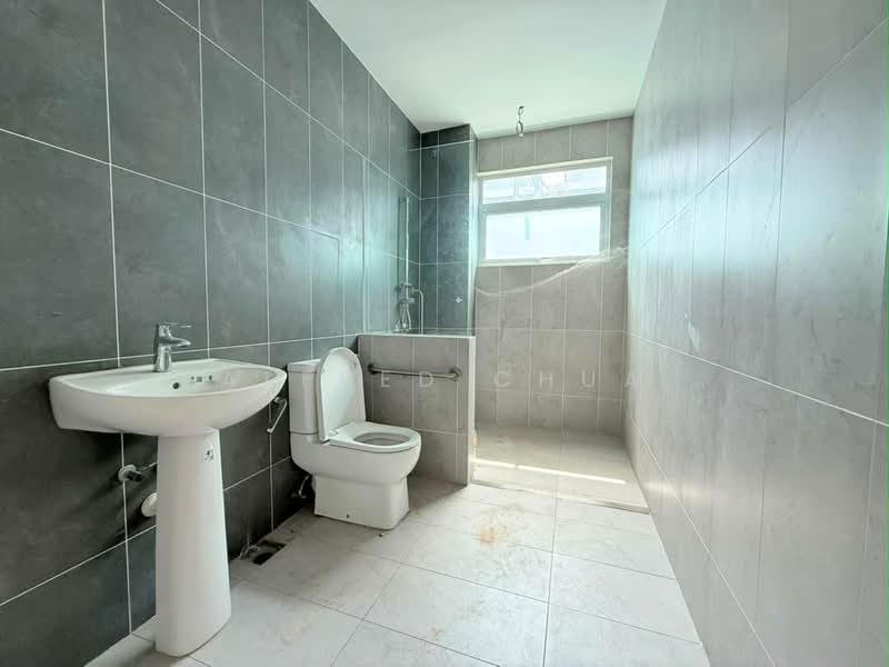 Semi-Detached House for Sale in La Promenade (Samarahan) - Alfred Chua - Bathroom - PropertyGuru.com.my