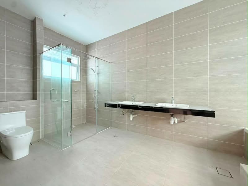 Semi-Detached House for Sale in La Promenade (Samarahan) - Alfred Chua - Bathroom - PropertyGuru.com.my