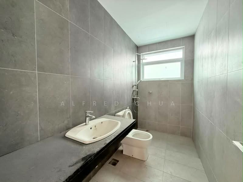 Semi-Detached House for Sale in La Promenade (Samarahan) - Alfred Chua - Bathroom - PropertyGuru.com.my