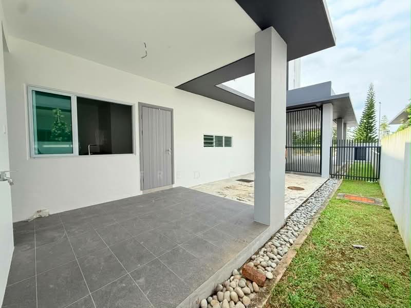 Semi-Detached House for Sale in La Promenade (Samarahan) - Alfred Chua - Exterior - PropertyGuru.com.my