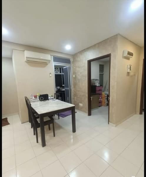 Pangsapuri untuk Disewa di Villa Krystal @ Bandar Selesa Jaya - Robbie Tan - Dining Room - PropertyGuru.com.my