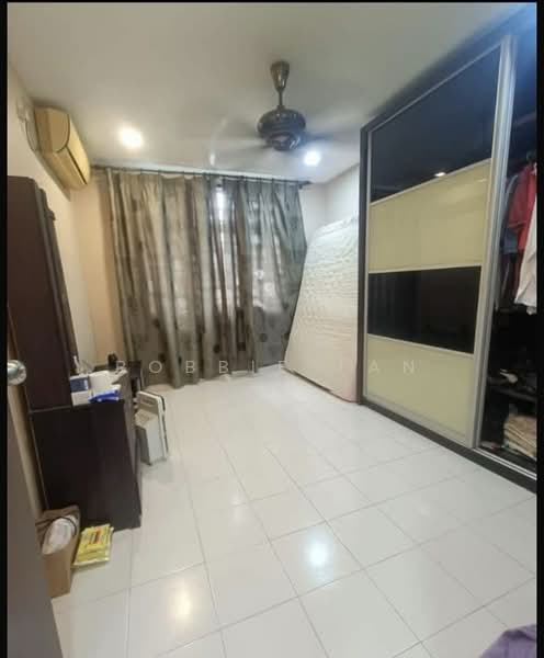 Pangsapuri untuk Disewa di Villa Krystal @ Bandar Selesa Jaya - Robbie Tan - Bedroom - PropertyGuru.com.my